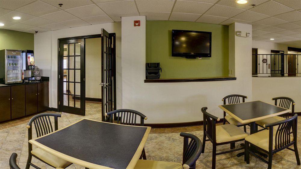 Sleep Inn&suites - Alexandria 2*