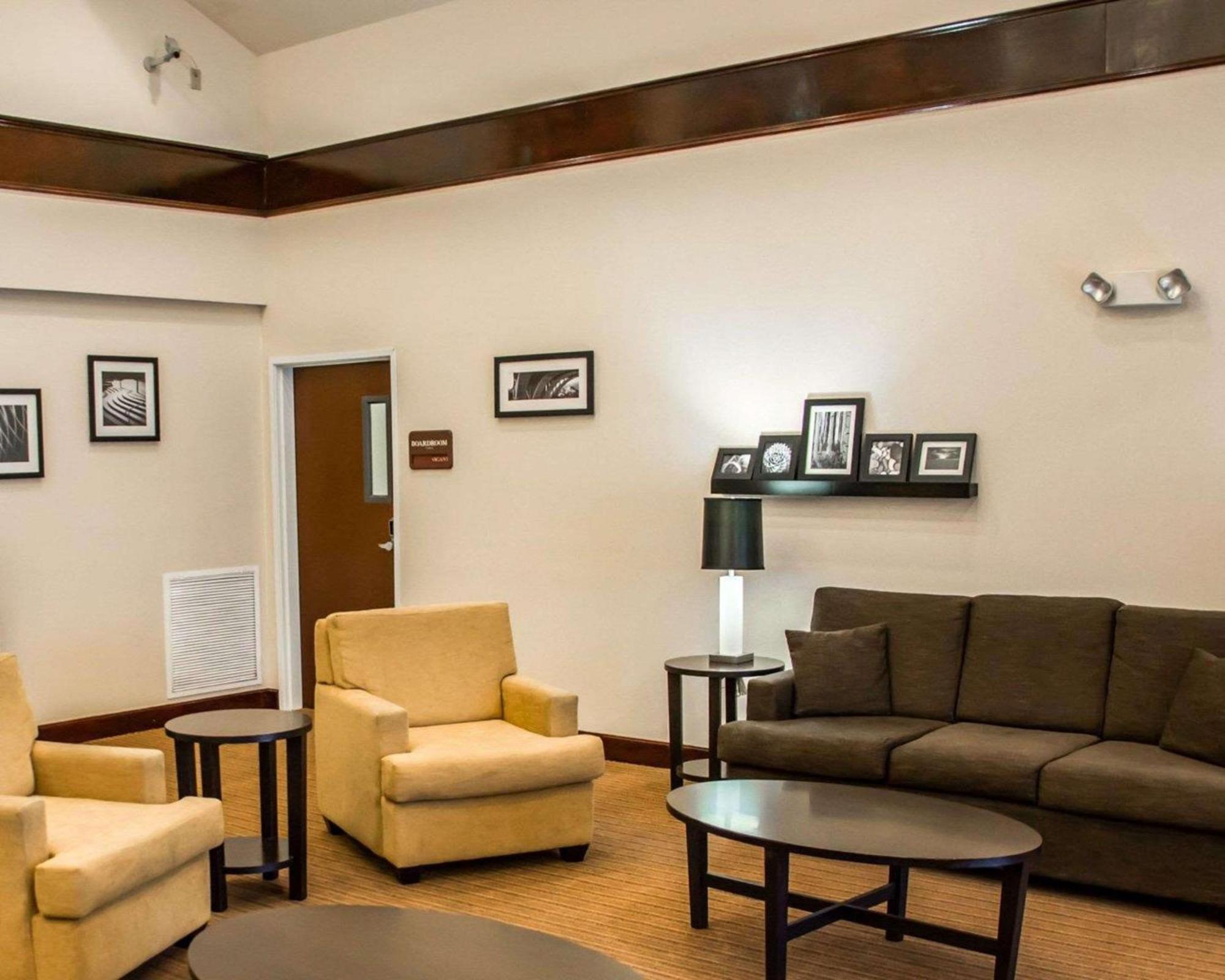Sleep Inn&suites - Alexandria 2*