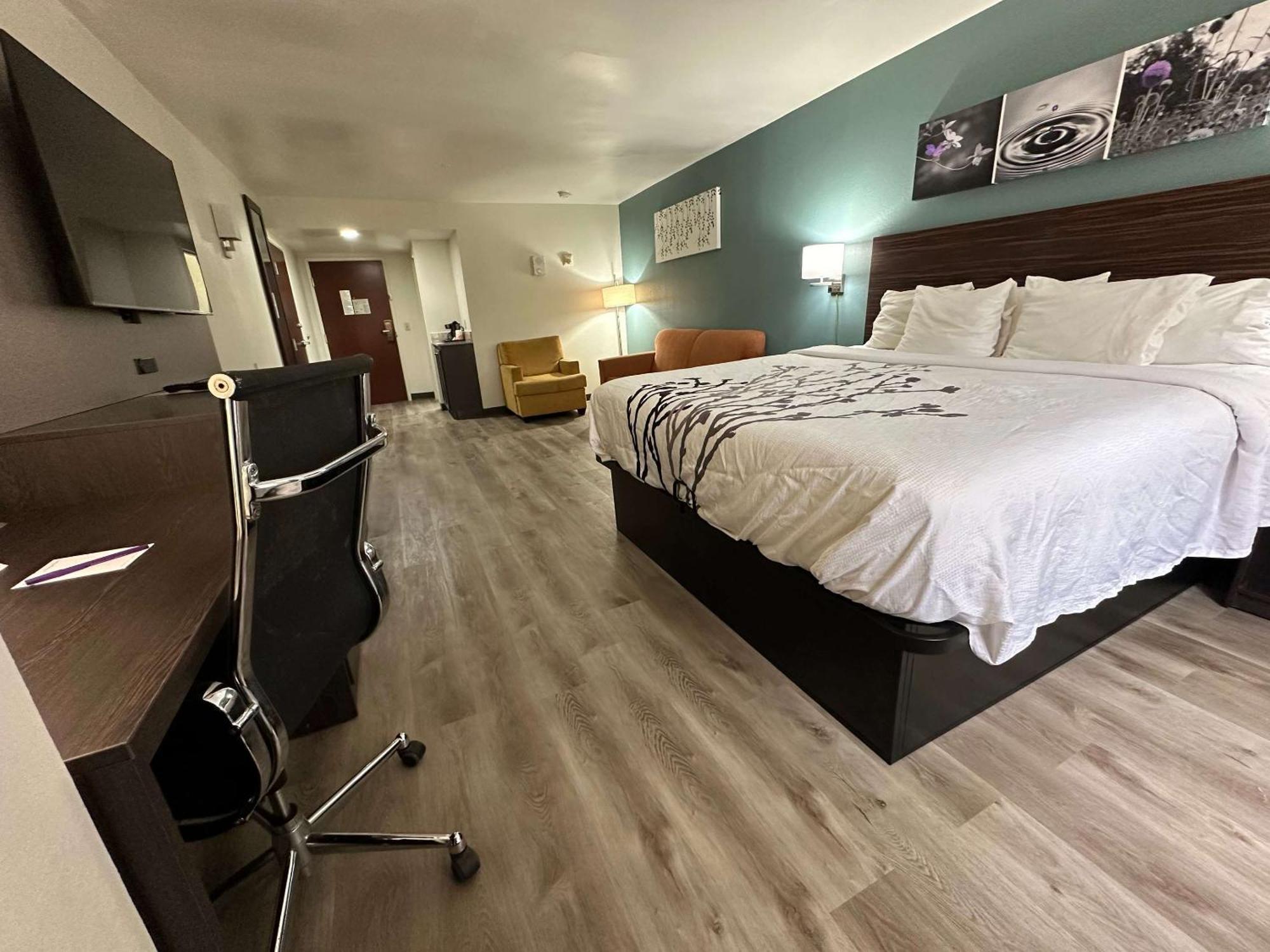 Sleep & - Alexandria Hotel