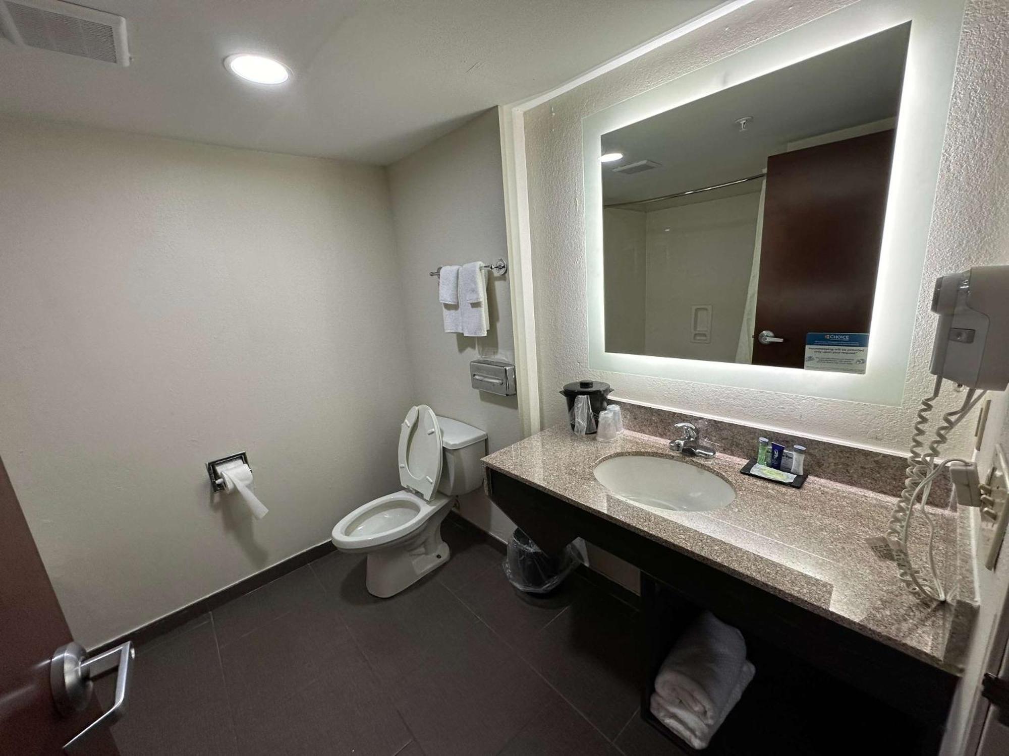 Sleep Inn&suites - Alexandria 2*