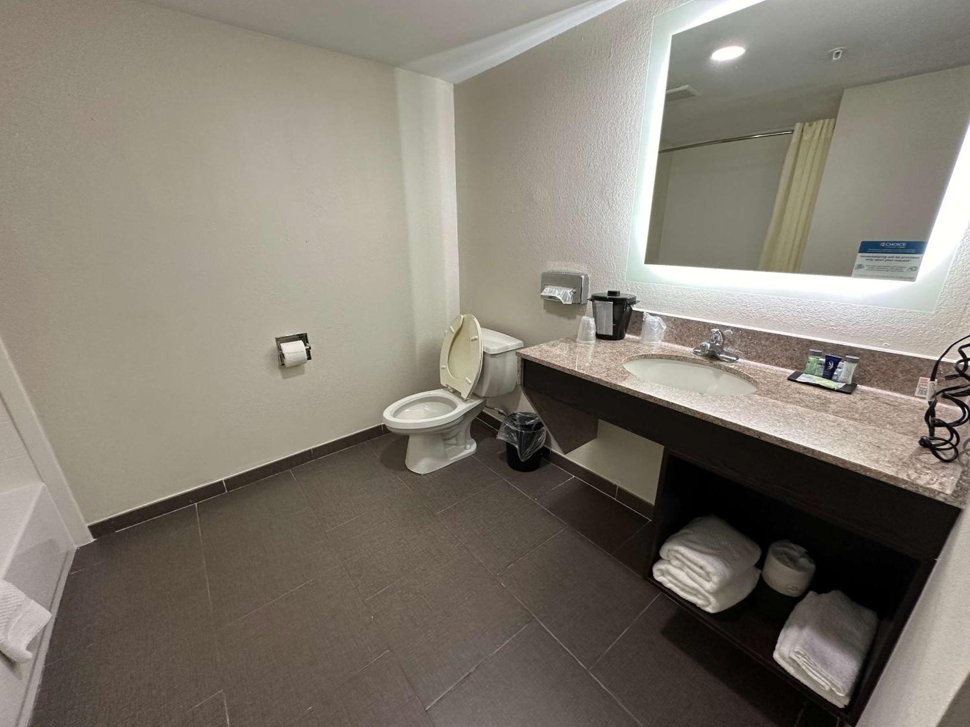 Sleep Inn&suites - Alexandria Hotel