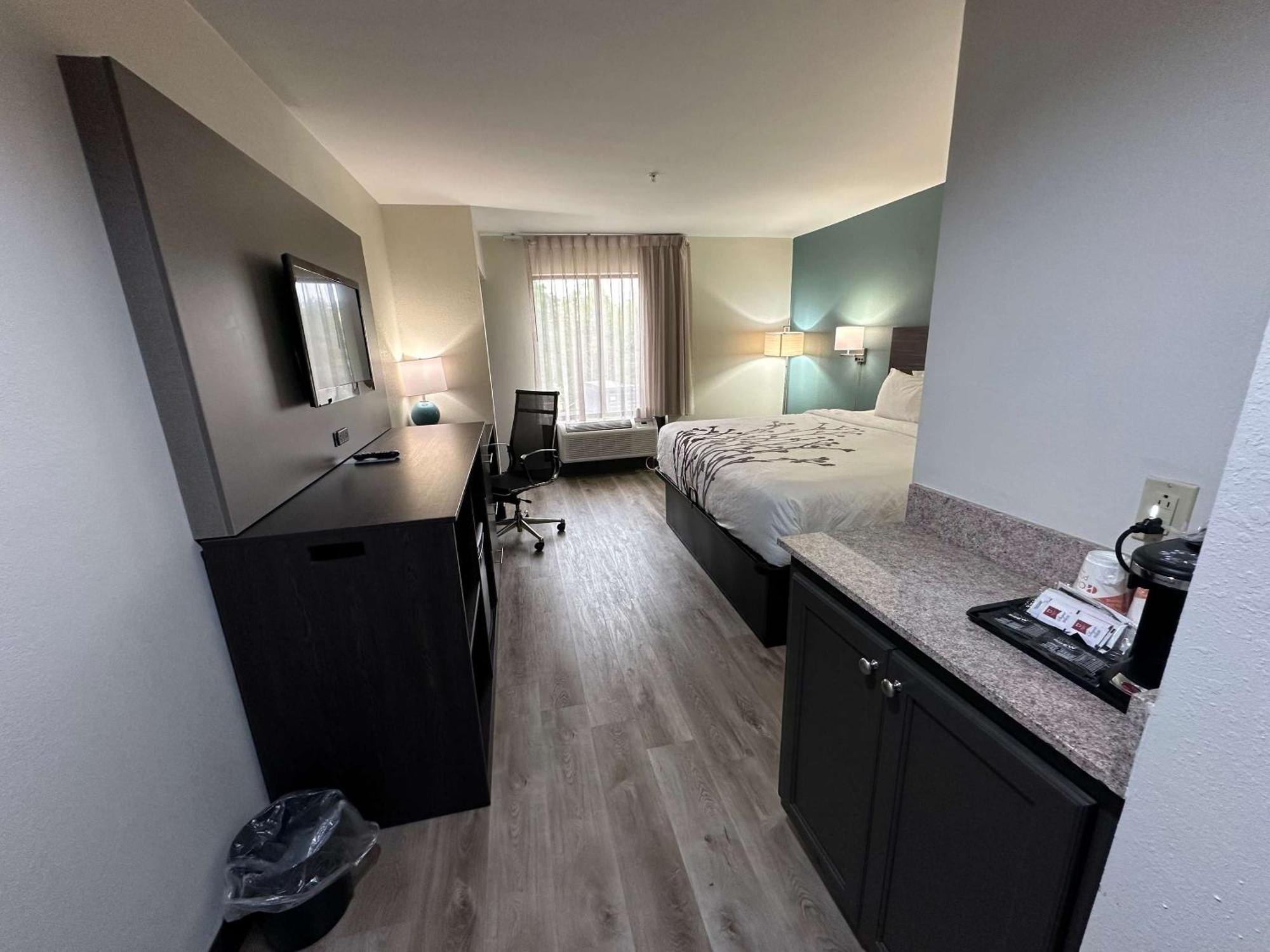 Sleep Inn&suites - Alexandria Hotel 2*
